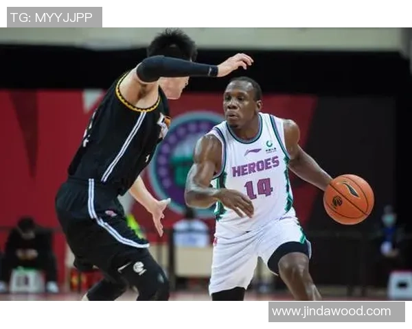 哈德森的传奇之旅:探索他在篮球历史中的辉煌成就与影响力 哈德森的传奇之旅:探索他在篮球历史中的辉煌成就与影响力